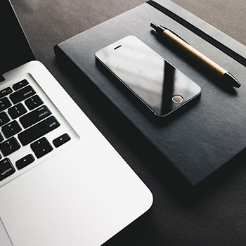 OnlyFans深度揭秘：丑闻风波背后，神秘人在直播间现场的角色疯狂令人意外